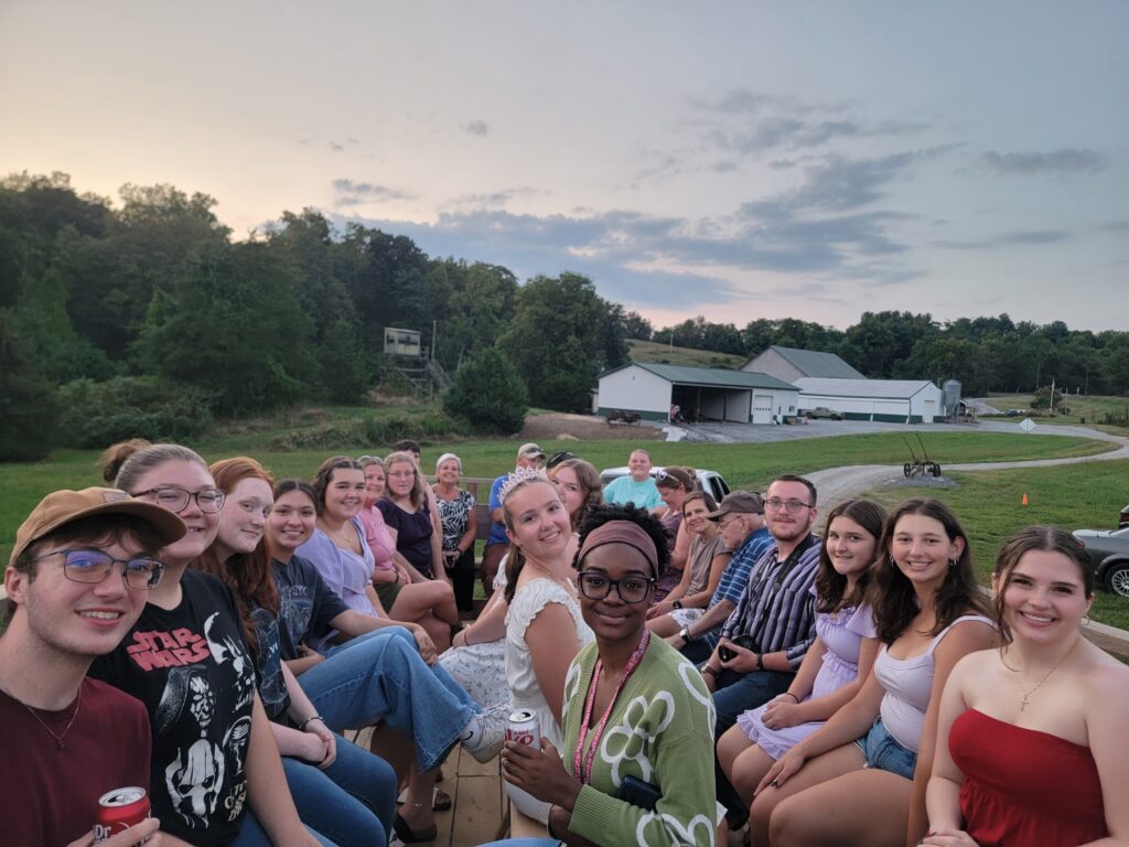 Our Unique Wagon Ride Experience 🚜
Start your celebration with a touch of nostalgia! Our signature Wagon Ride is a romantic way to tour the 100-acre farm. As the sun begins to set over the rolling hills, there is no better place to sit back and reflect on the years you’ve shared. It’s a hallmark of the romantic anniversary getaway Maryland experience.