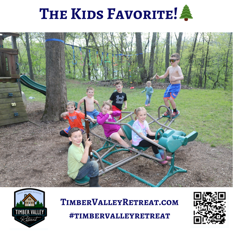 Private Family Weekend Getaway - 5. Endless On-Site Activities for Kids and Adults ✈️
A Family Weekend Getaway should be filled with laughter and play. Our property features:

Custom Playground: Including our famous seven-seat airplane seesaw and fort house.
Paddle Boating: Enjoy private access to our boat for a cruise around the pond.
Catch-and-Release Fishing: A great way to teach the kids a new skill in a safe, private environment.