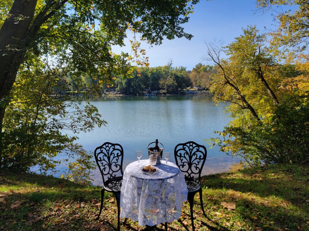 Why Timber Valley Retreat is the Perfect Spot for Your Proposal
Finding the right location is the first step in your journey. Here is why our guests choose us for their Glamping Proposal Ideas:

Private and Intimate: Our glamping cabins ensure complete privacy, allowing you to focus on each other without the distractions of a crowded restaurant or public park.
Naturally Romantic Backdrop: Propose under a vast canopy of stars or amidst the serene beauty of the Maryland landscape—every view is a postcard.